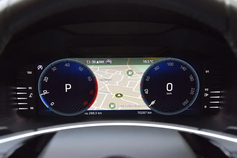 Skoda Kodiaq 1.5 TSI 150PK Business Edition Plus DSG Automaat | Org. NL | BOVAG Garantie | Trekhaak | Achteruitrijcamera | Adaptieve cruise control | Stoelverwarming | PDC Voor+Achter | afbeelding 15