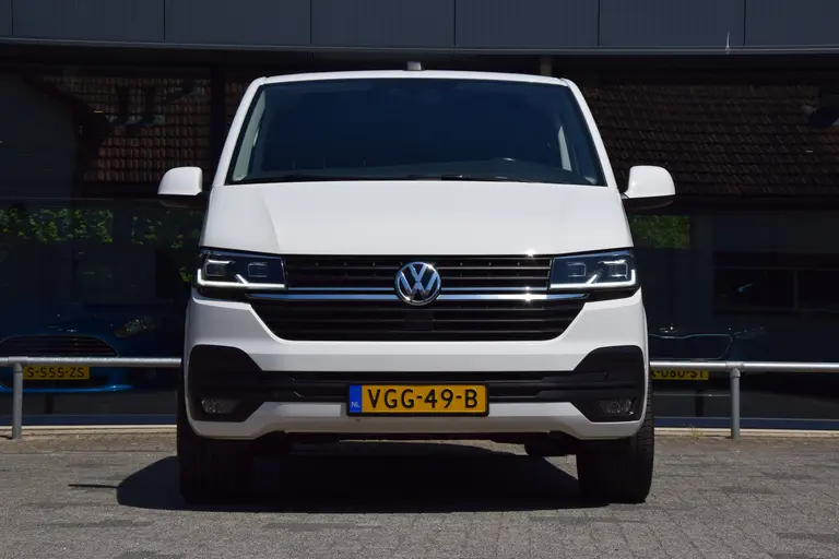 Volkswagen Transporter 2.0 TDI L2H1 Highline DSG Automaat 3-zits (3 persoons) | Org. NL | BPM Vrij | Trekhaak | LED | Adaptive Cruise Control | PDC V+A incl. Camera | Voorruit verwarming | DAB+ | Lichtmetalen velgen 17" | afbeelding 11