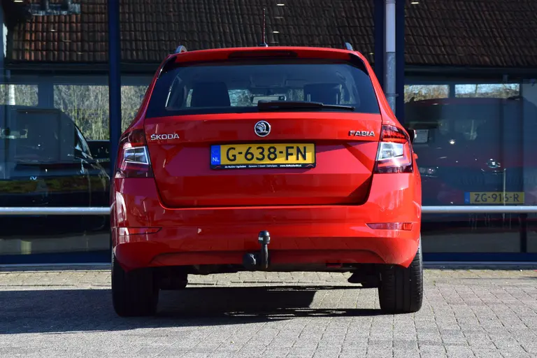 Skoda Fabia Combi 1.0 TSI 96PK Business Edition | Org. NL | BOVAG Garantie | Trekhaak | 16'' Velgen | Alle Season Banden | Apple Carplay/ Android Auto | PDC Achter | Cruise&Climate Control | afbeelding 12
