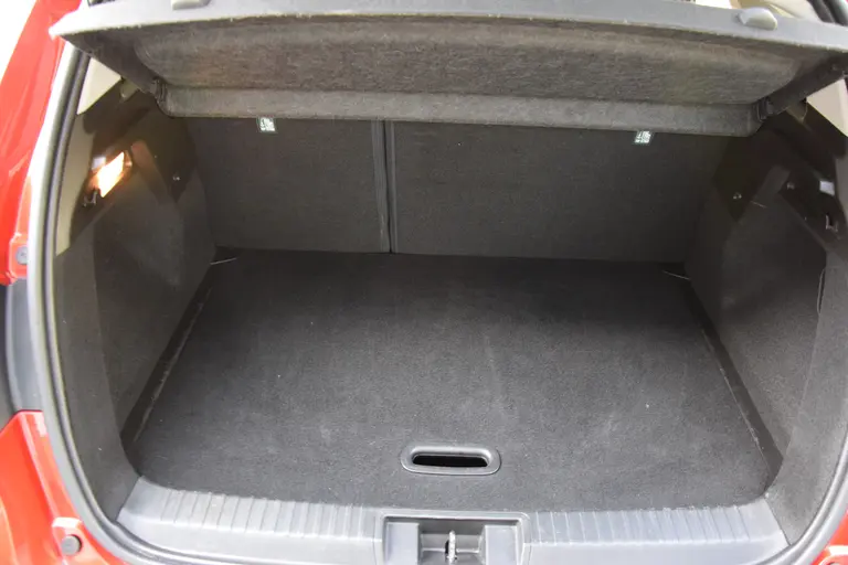 Renault Captur 1.0 TCe 100 Intens | BOVAG Garantie | Trekhaak | All Season Banden | Navigatie | Achteruitrijcamera | PDC Voor&Achter | Apple Carplay | Full LED | Dealer Onderhouden | afbeelding 34