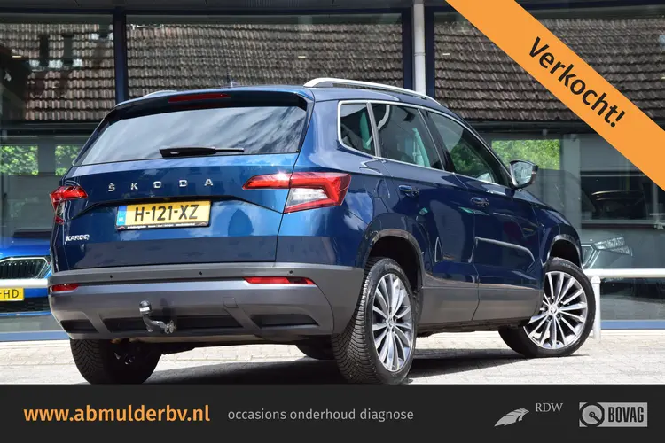 Skoda Karoq 1.5 TSI 150PK ACT Business Edition DSG Automaat | Org. NL | BOVAG Garantie | Trekhaak | Adaptive Cruise Control | Full LED | 18'' Velgen All Season Banden | Stoel/Stuur/Voorruitverwarming |