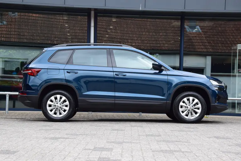 Skoda Karoq 1.0 TSI 110PK Business Edition | Org. NL | incl. BOVAG / Fabrieksgarantie | Navigatie | Full LED | Stoel&Stuurverwarming | Elektrische Kofferklep | Alcantara Bekleding | afbeelding 5