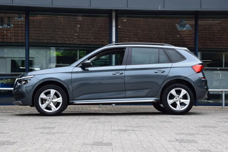 Skoda Kamiq 1.0 TSI 110PK Business Edition | Org. NL | BOVAG Garantie | Stoelverwarming | Vitrual Cockpit | Cruise & Climate Control | 17" Velgen | Parkeersensoren Voor&Achter | afbeelding 4