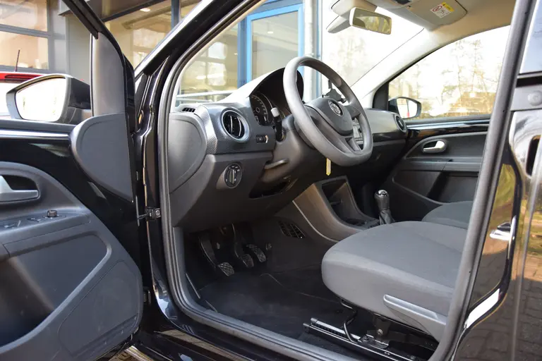 Volkswagen up! 1.0 BMT move up! | Org. NL | BOVAG Garantie | Airco| Bluetooth Telefoonverbinding | 15'' Velgen | All Season Banden | LED Dagrijverlichting | afbeelding 9