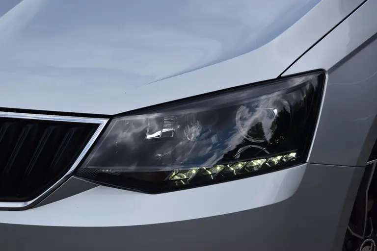 Skoda Fabia Combi 1.2 TSI Edition | Org. NL | BOVAG Garantie | 1e Eigenaar | Parkeersensoren Achter | 16'' Velgen | Stoelverwarming | Airco | Cruise Control | DAB Radio | afbeelding 28