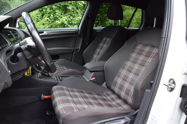 Volkswagen Golf 2.0 TSI 245PK GTI Performance DSG Automaat | Org. NL | BOVAG Garantie | Virtual Cockpit | Full LED | Adaptive Cruise Control | Flippers | PDC Voor&Achter | afbeelding 10