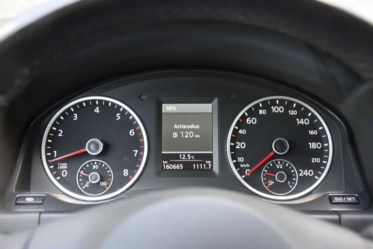 Volkswagen Tiguan 1.4 TSI Sport&Style 160PK | Trekhaak | Navigatie | Volledig Lederen Interieur | Parkeersensoren Achter | Xenon Verlichting | Stoelverwarming | Bluetooth Telefoonverbinding | afbeelding 16
