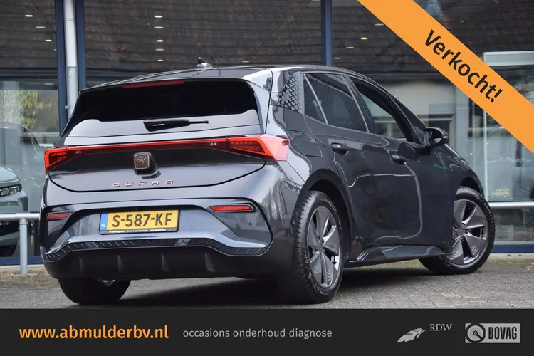CUPRA Born Business 62 kWh | Org. NL | BOVAG Garantie | SOH 92% | Cruise control adaptief met stop&go en stuurhulp | Rondzicht camera | Apple Carplay/Android Auto | Stuurwielverwarming |