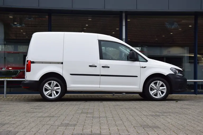 Volkswagen Caddy 1.2 TSI L1H1 BMT Trendline | Org. NL | Zeer lage KM stand met NAP Certificaat | Airco | 16'' Velgen | Apple Carplay/Android Auto | Navigatie | DAB Radio | afbeelding 5