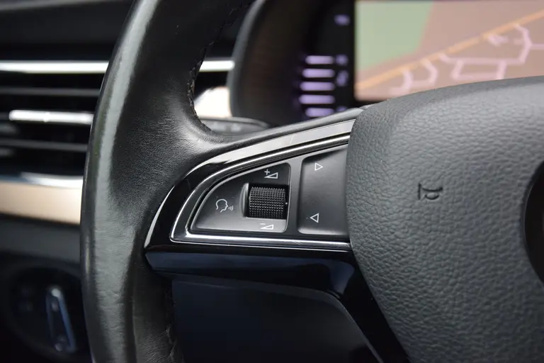 Skoda Scala 1.0 TSI Business Edition DSG Automaat | Org. NL | BOVAG Garantie | Virtual Cockpit | Stoelverwarming | 17'' Velgen Met All Season Banden | Cruise&Climate Control | Apple Carplay/Android Auto | afbeelding 27