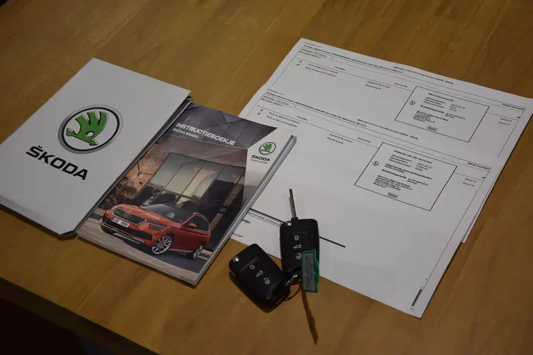 Skoda Kamiq 1.0 TSI 111PK Ambition | Org. NL | BOVAG Garantie | Achteruitrijcamera | Virtual Cockpit | Navigatie | Full LED | 16'' Velgen | Cruise Control | Airconditioning | afbeelding 13