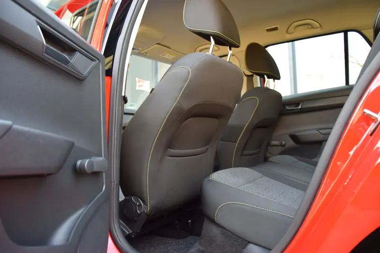 Skoda Fabia Combi 1.0 TSI 96PK Business Edition | Org. NL | BOVAG Garantie | Trekhaak | 16'' Velgen | Alle Season Banden | Apple Carplay/ Android Auto | PDC Achter | Cruise&Climate Control | afbeelding 7