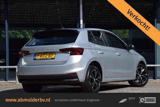 Skoda Fabia 1.0 TSI 96PK Ambition | Rijklaar incl. BOVAG Garantie | Org. NL | 16'' Velgen | All Season Banden | Navigatie | LED Koplampen | PDC Achter | AppleCarplay/AndroidAuto | Airco | DAB |
