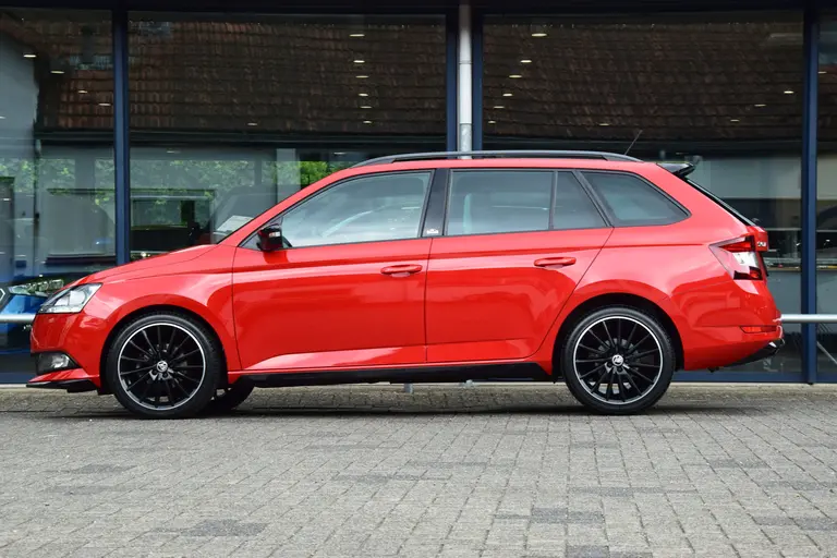 Skoda Fabia Combi 1.0 TSI 96PK Monte Carlo | Org. NL | rijklaar incl. BOVAG Garantie |  Automatische Airco | Stoelverwarming | Parkeersensoren | Cruise Control | afbeelding 4