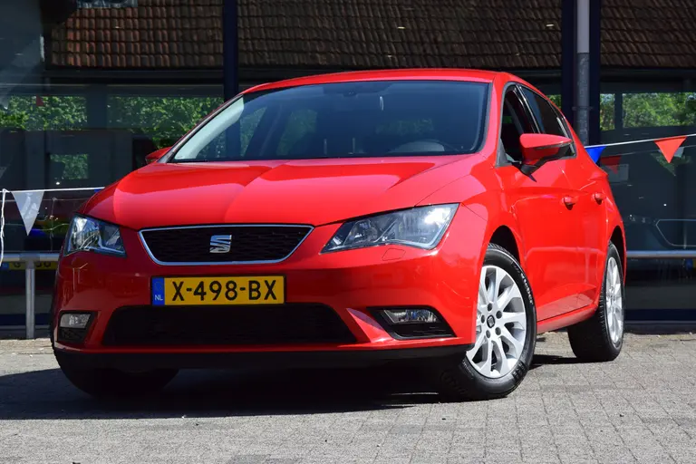 SEAT Leon 1.2 TSI 105PK Style Business | BOVAG Garantie | Cruise&Climate Control | Stoelverwarming | PDC Achter | 16'' Velgen Met All Season Banden | Bluetooth Telefoonverbinding | afbeelding 2