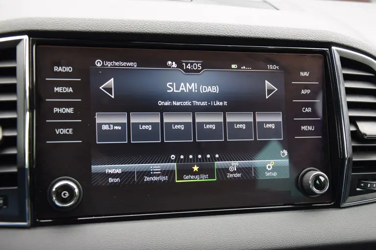 Skoda Karoq 1.0 TSI 110PK Business Edition | Org. NL | incl. BOVAG / Fabrieksgarantie | Navigatie | Full LED | Stoel&Stuurverwarming | Elektrische Kofferklep | Alcantara Bekleding | afbeelding 24