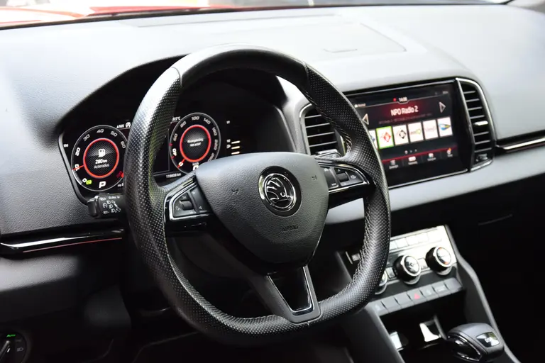 Skoda Karoq 1.5 TSI ACT Sportline Business DSG Automaat | incl. BOVAG Garantie | NL-Auto | Navigatie | Virtual Cockpit | Achteruitrijcamera | 18'' Velgen | Full LED | Carplay | DAB | Keyless Entry&GO | afbeelding 18