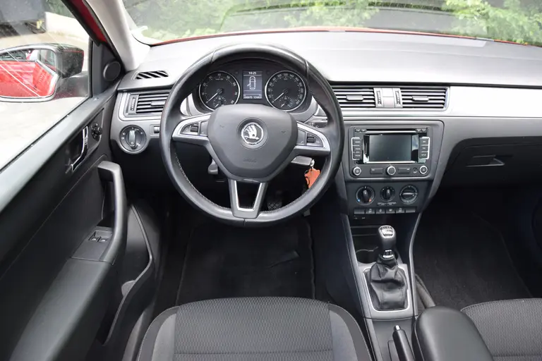Skoda Rapid Spaceback 1.2 TSI Greentech Ambition Businessline Pro | Org. NL | Trekhaak | APK 6-2026 | Panoramadak | 17'' Velgen | Cruise Control | Airco | DAB+ Radio | afbeelding 6