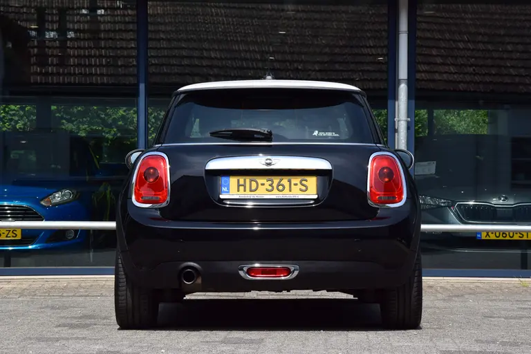 MINI Mini 1.2 One Business | Org. NL | BOVAG Garantie | Navigatie | Bluetooth Telefoonverbinding | Cruise Control | Airco | 15'' Velgen | Multifunctioneel Stuurwiel | afbeelding 11