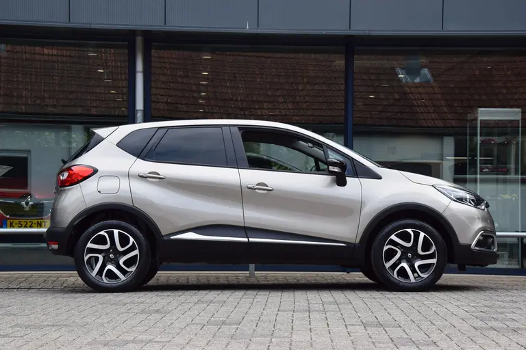 Renault Captur 0.9 TCe 90PK Dynamique | Org. NL | Nieuwe APK | Navigatie | Bluetooth Telefoonverbinding | Parkeersensoren Achter | 17'' Velgen | Keyless Entry | afbeelding 5