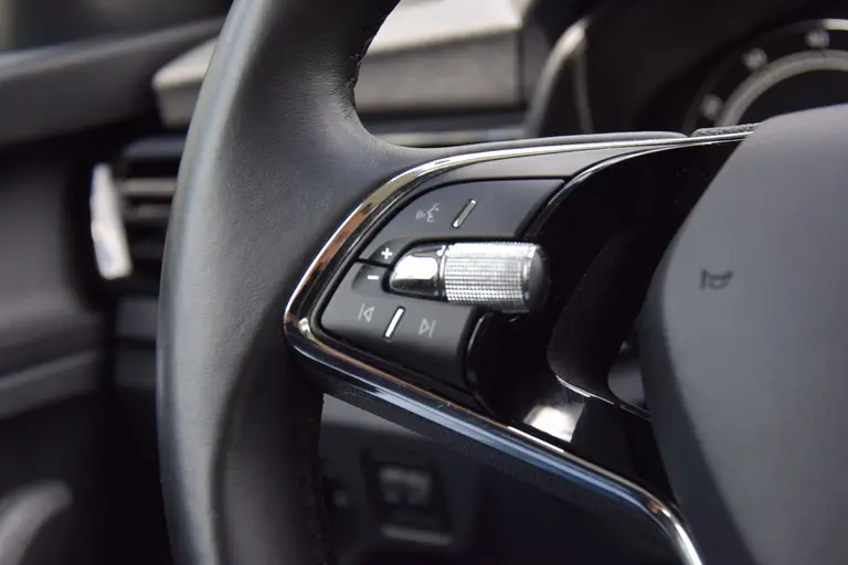 Skoda Kamiq 1.0 TSI Ambition | Org. NL | BOVAG Garantie | Apple Carplay/Android Auto | Cruise Control | Parkeersensoren Achter | Full LED | Airco | 16'' Velgen | Lane Assist | afbeelding 25