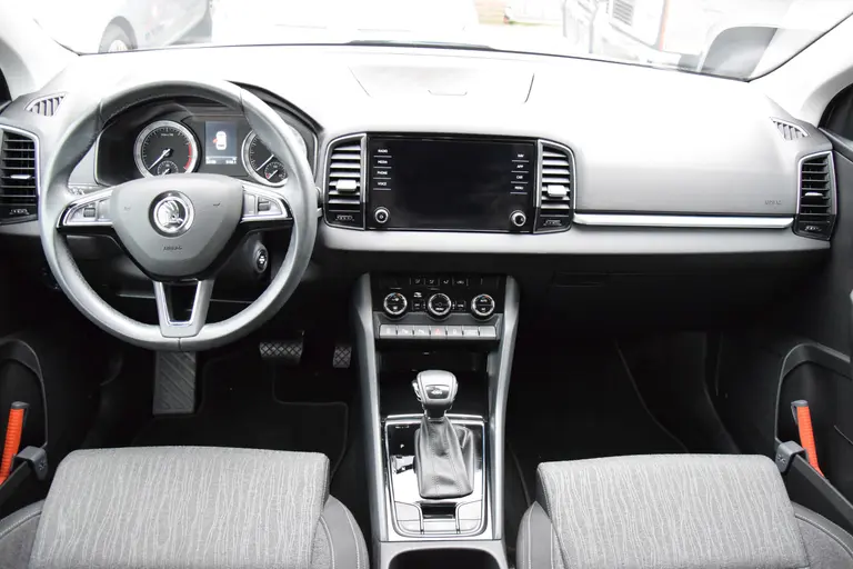 Skoda Karoq 1.5 TSI 150PK ACT Business Edition DSG Automaat | incl. BOVAG Garantie | NL-Auto | Lage KM-stand met NAP | PDC voor & achter | Smartlink+ Apple Carplay/Android Auto | VarioFlex 3 achterstoelen | afbeelding 6
