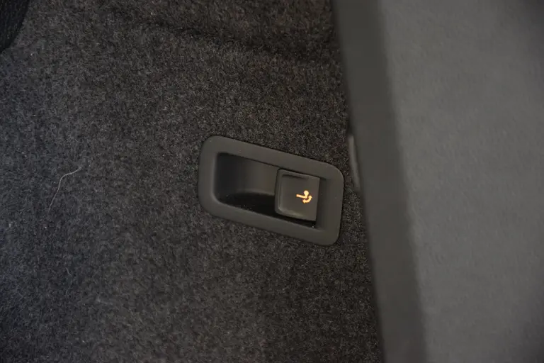 Skoda Karoq 1.5 TSI 150PK ACT Business Edition DSG Automaat | Org. NL | BOVAG Garantie | Trekhaak | Volledig Lederen Bekleding | Apple Carplay/Android Auto | PDC Voor&Achter | Cruise&Climate Control | afbeelding 33