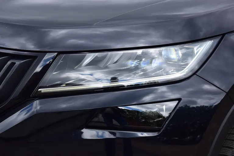 Skoda Kodiaq 1.5 TSI 150PK Sportline Business DSG Automaat | BOVAG Garantie | Org. NL | Trekhaak | Vitrueel Dashboard | Camera | Stoel&Stuur verwarming | Full LED | 19'' Velgen | afbeelding 31