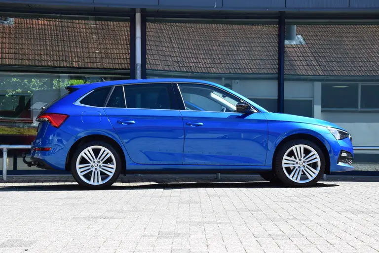 Skoda Scala 1.0 TSI 116PK First Edition | Org. NL | BOVAG Garantie | Trekhaak | Apple Carplay/Android Auto | Automatische Airco | Stoelverwarming | DAB | 18'' Velgen | PDC Achter | afbeelding 5
