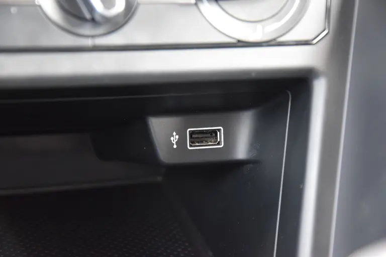 Volkswagen Polo 1.0 MPI Comfortline | BOVAG Garantie | All Season Banden | Parkeersensoren Achter | Speed Limiter | Bluetooth Telefoonverbinding | Goed Onderhouden | afbeelding 23