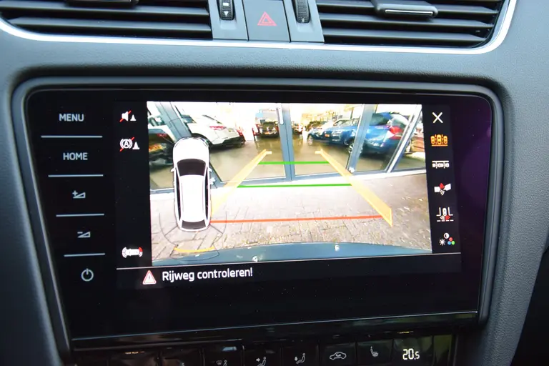 Skoda Octavia Combi 1.0 TSI Greentech Style Business DSG Automaat | Org. NL | BOVAG Garantie | Achteruitrijcamera | Stoelverwarming |  Lederen Bekleding | Full LED | Apple Carplay/Android Auto | afbeelding 22