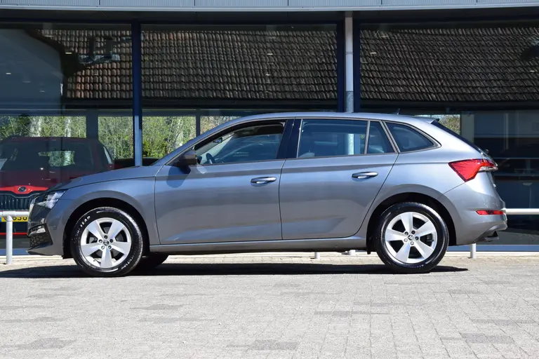 Skoda Scala 1.0 TSI 110PK Ambition | Fabrieksgarantie | Org. NL | Virtual Cockpit | PDC Achter | Navigatie | Full LED | Apple Carplay/Android Auto | Cruise Control | Verkeersbordherkenning | afbeelding 4