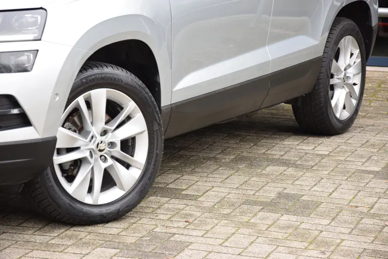 Skoda Karoq 1.5 TSI 150PK ACT Business Edition DSG Automaat | incl. BOVAG Garantie | NL-Auto | Lage KM-stand met NAP | PDC voor & achter | Smartlink+ Apple Carplay/Android Auto | VarioFlex 3 achterstoelen | afbeelding 16