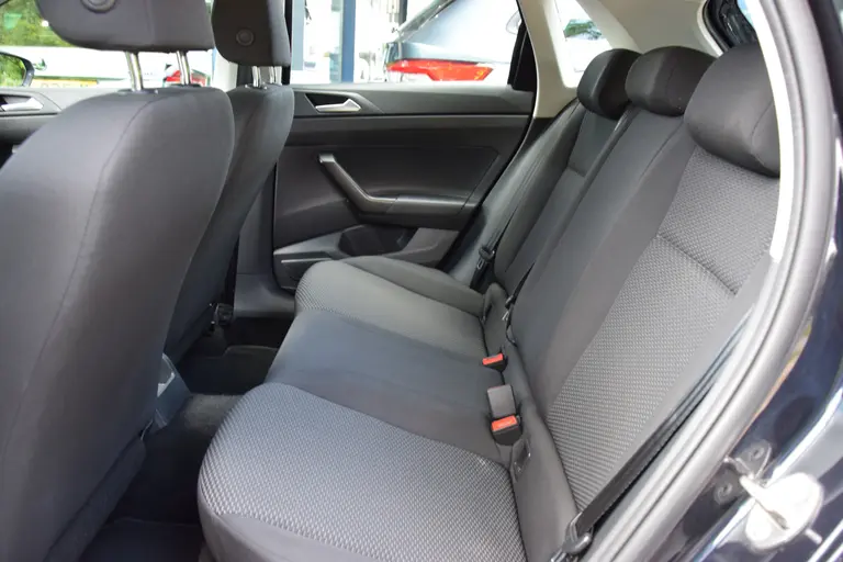 Volkswagen Polo 1.0 MPI Comfortline | BOVAG Garantie | All Season Banden | Parkeersensoren Achter | Speed Limiter | Bluetooth Telefoonverbinding | Goed Onderhouden | afbeelding 8