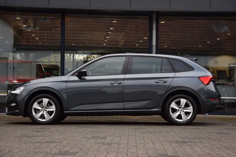 Skoda Scala 1.0 TSI 111PK Sport Business | Org. NL | BOVAG Garantie | Trekhaak (wegklapbaar) | Lederen Bekleding | Panoramadak | Virtual Cockpit | Achteruitrijcamera | Navigatie | Full LED | afbeelding 4
