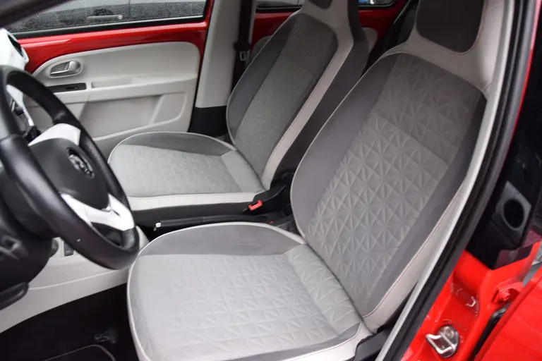 Volkswagen up! 1.0 BMT up! BEATS | Org. NL | BOVAG Garantie | 15'' Velgen | Airconditioning | Bluetooth Telefoonverbinding | LED Dagrijverlichting | Lage KM-Stand NAP! | afbeelding 10