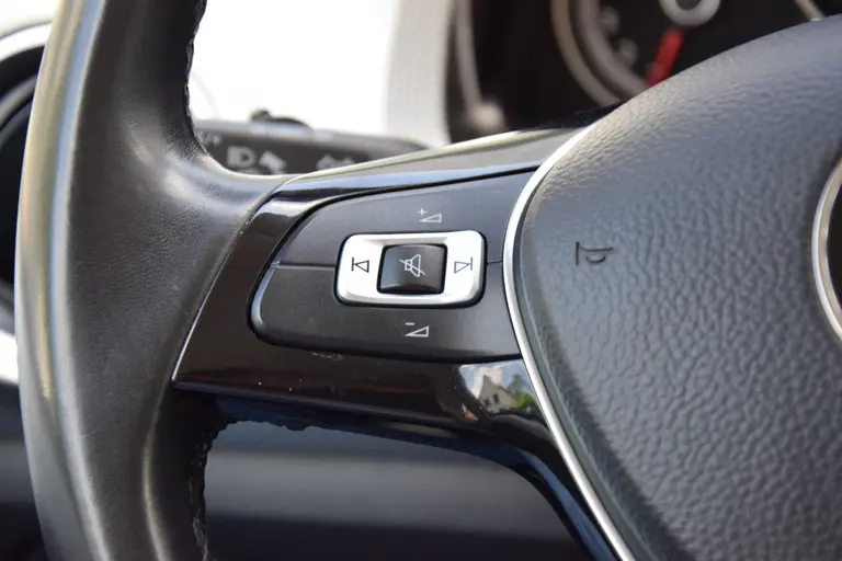 Volkswagen up! 1.0 75PK BMT high up! Automaat | Org. NL | BOVAG Garantie | Achteruitrijcamera | Cruise&Climate Control | Stoelverwarming | Parkeersensoren | Bluetooth | DAB Radio | afbeelding 24