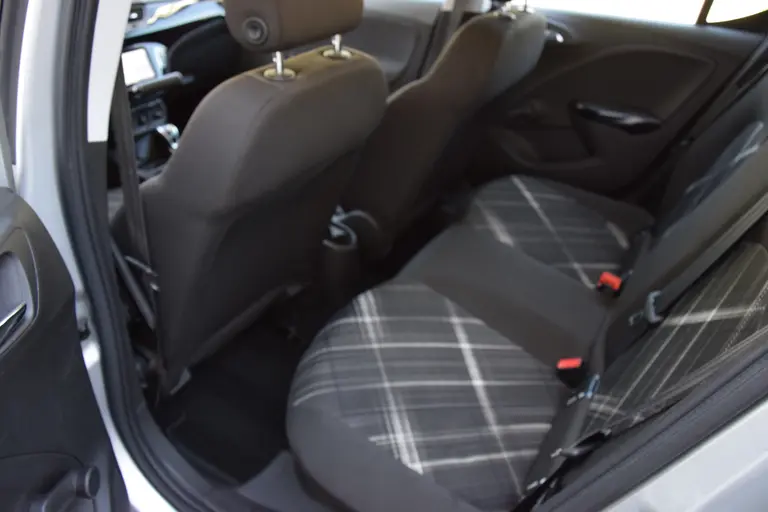 Opel Corsa 1.4 Edition Automaat | Org. NL | BOVAG Garantie | Aangepast Voor Mindervalide Handgas + Handrem | Achteruitrijcamera | 16'' Velgen+All Season Banden | Cruise Control | afbeelding 7