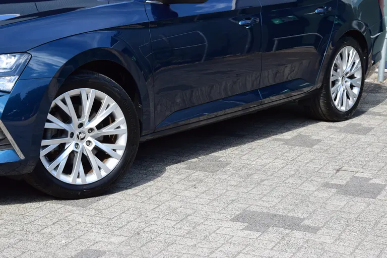 Skoda Superb Combi 1.4 TSI iV Business Edition Plus PHEV Plug-in Hybride | Org. NL | BOVAG Garantie | Trekhaak | Virtual Cockpit | Apple Carplay/Android Auto | Elektrische Voorstoelen met geheugen | Verwarmde Voorruit + Stoelen | afbeelding 19