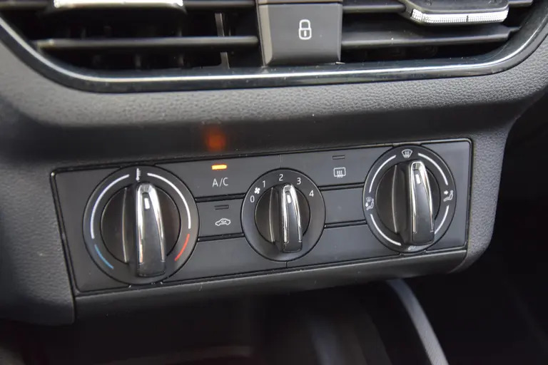 Skoda Kamiq 1.0 TSI 110PK Ambition | Org. NL | BOVAG Garantie | Cruise Control | 16'' Velgen | Full LED | DAB+ | Apple Carplay/Android Auto | Airconditioning | Multifunctioneel Stuur | afbeelding 23