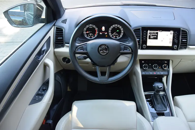 Skoda Karoq 1.5 TSI 150PK ACT Business Edition DSG Automaat | Org. NL | BOVAG Garantie | Lederen bekleding | Stoelverwarming | Stuurverwarming | Full LED koplampen | afbeelding 6