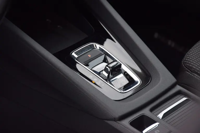 Skoda Octavia Combi 1.4 TSI iV 150PK PHEV Business Edition | Org. NL | BOVAG Garantie | Plug in Hybride | Virtual Cockpit | Navigatie | Full LED | PDC Voor&Achter | Elektrische Kofferklep | afbeelding 19