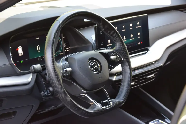 Skoda Octavia Combi 1.5 e-TSI 150PK Sport Business DSG Automaat | Org. NL | BOVAG Garantie | Adaptieve Cruise Control | Virtual Cockpit | Apple Carplay/Android Auto | 18'' Velgen | Full LED | afbeelding 18
