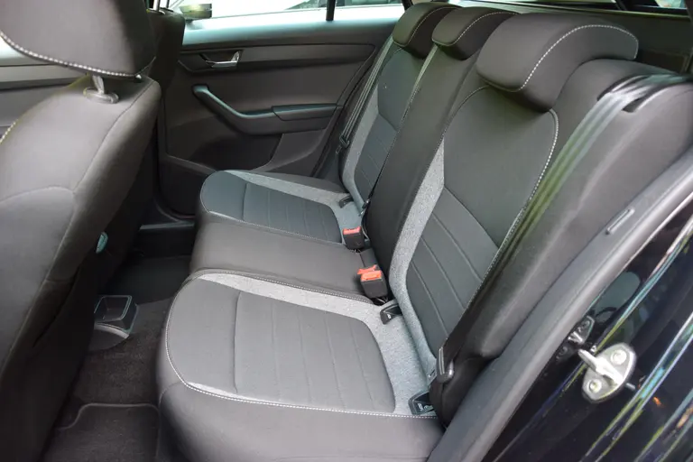Skoda Fabia Combi 1.0 TSI 96PK Business Edition | Org. NL | BOVAG Garantie | Apple Carplay/Android Auto | 16'' Velgen | PDC Achter | LED Dagrijverlichting | Cruise Control | afbeelding 8