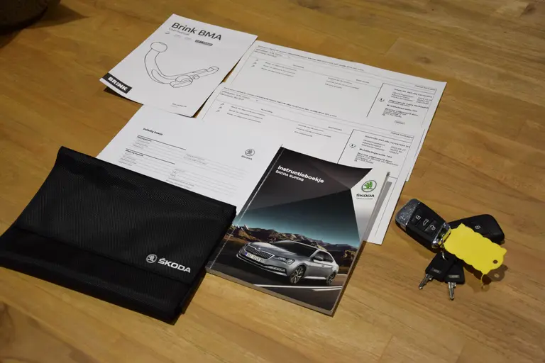 Skoda Superb Combi 1.5 TSI 150PK ACT Business Edition DSG Automaat | Org. NL | BOVAG Garantie | Trekhaak | Apple Carplay/Android Auto | Full LED | PDC Achter | Cruise&Climate Control | afbeelding 15