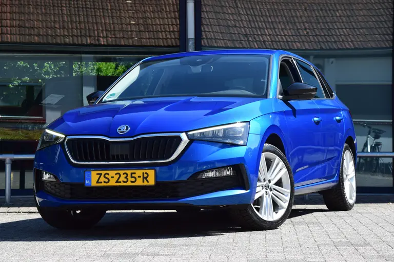 Skoda Scala 1.0 TSI 116PK First Edition | Org. NL | BOVAG Garantie | Trekhaak | Apple Carplay/Android Auto | Automatische Airco | Stoelverwarming | DAB | 18'' Velgen | PDC Achter | afbeelding 2