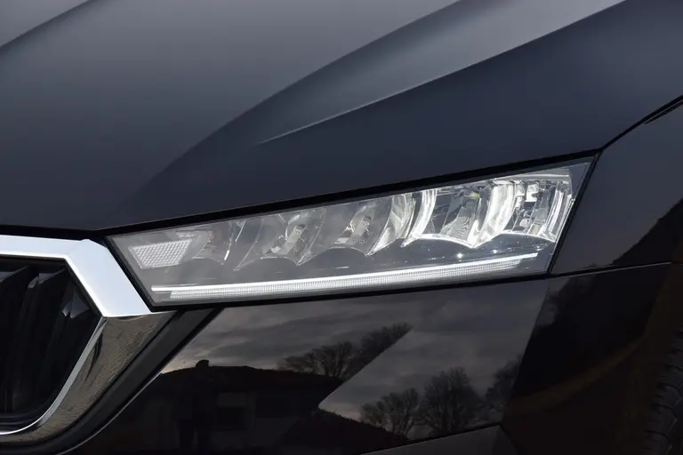Skoda Octavia Combi 1.4 TSI iV 150PK PHEV Business Edition | Org. NL | BOVAG Garantie | Plug in Hybride | Virtual Cockpit | Navigatie | Full LED | PDC Voor&Achter | Elektrische Kofferklep | afbeelding 31
