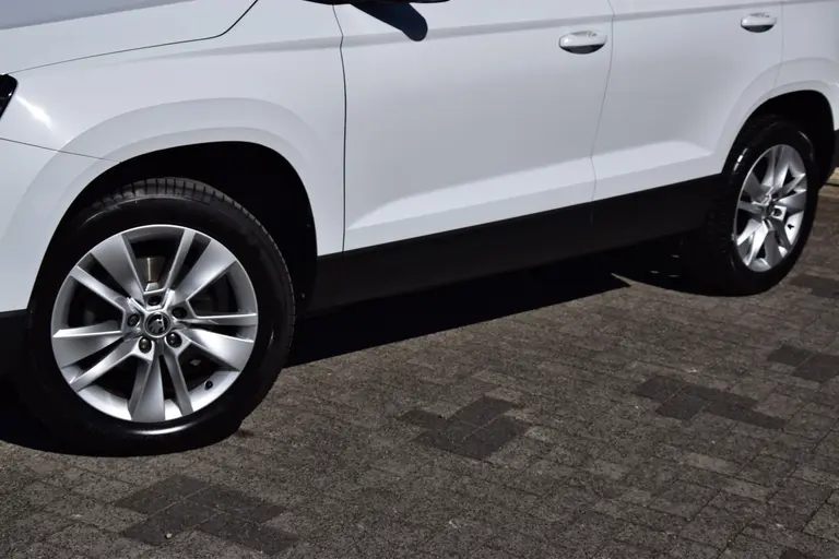 Skoda Karoq 1.5 TSI 150PK ACT Business Edition DSG Automaat | Org. NL | BOVAG Garantie | Trekhaak | Volledig Lederen Bekleding | Apple Carplay/Android Auto | PDC Voor&Achter | Cruise&Climate Control | afbeelding 18