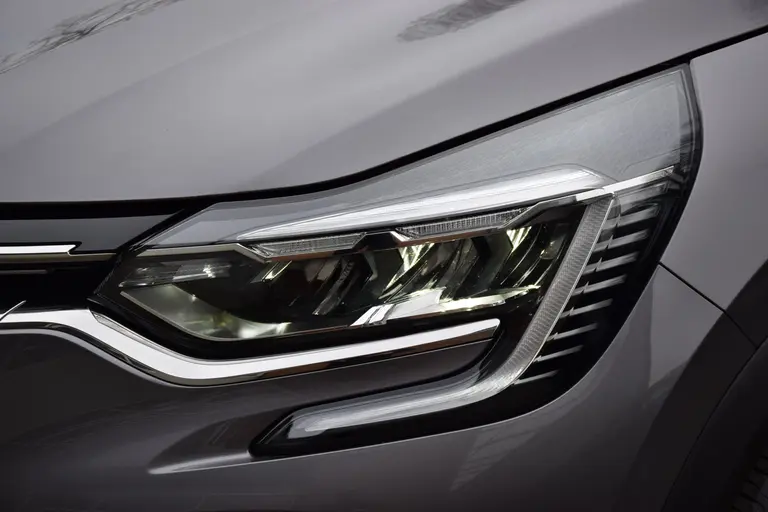 Renault Captur 1.6 E-Tech Hybrid 145 techno Automaat | Org. NL | Trekhaak | Achteruitrijcamera | Full LED | Navigatie | Parkeersensoren | Apple Carplay/Android Auto | Lane Assist | afbeelding 31