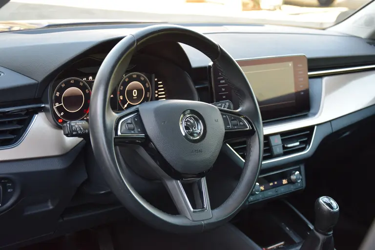 Skoda Kamiq 1.5 TSI 150PK ACT Business Edition | Org. NL | BOVAG Garantie | Trekhaak | Achteruitrijcamera | Virtual Cockpit | Full LED | Verwarmde Stoelen&Voorruit | Cruise&Climate Control | afbeelding 19